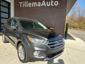 FORD ESCAPE SE