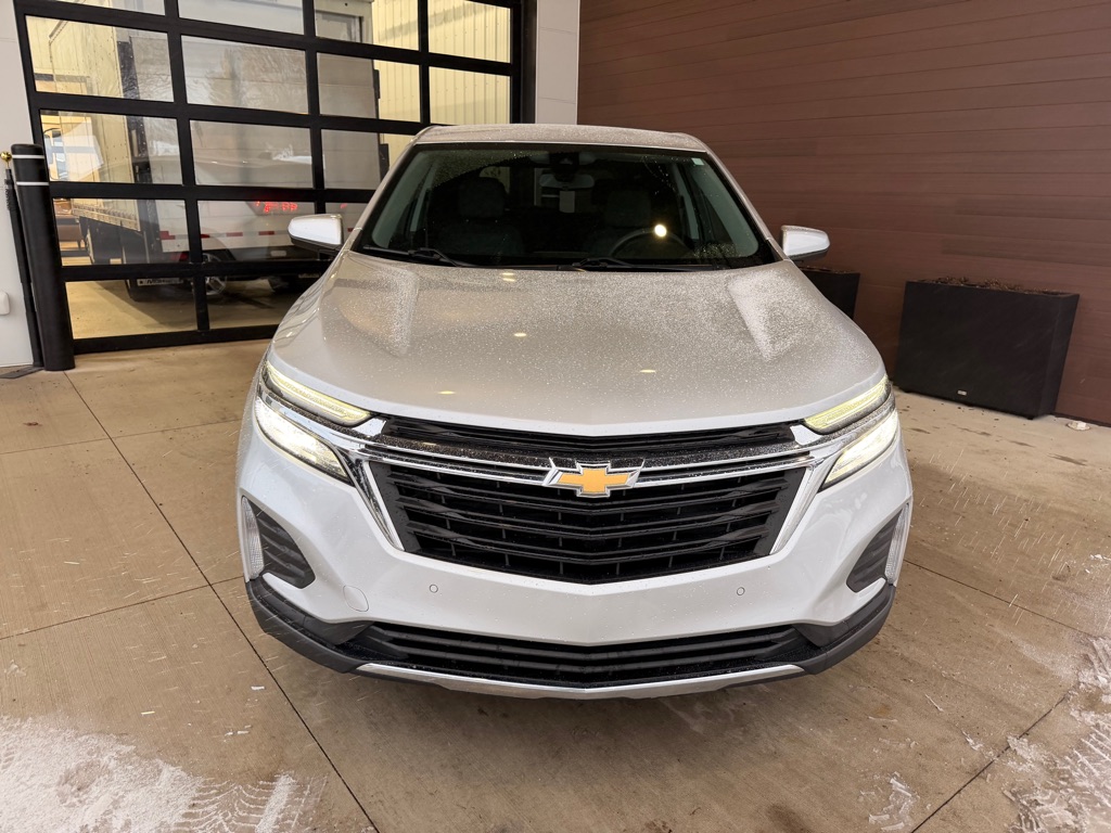 2022 Chevrolet Equinox LT's photo