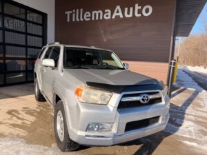 TOYOTA 4RUNNER SR5
