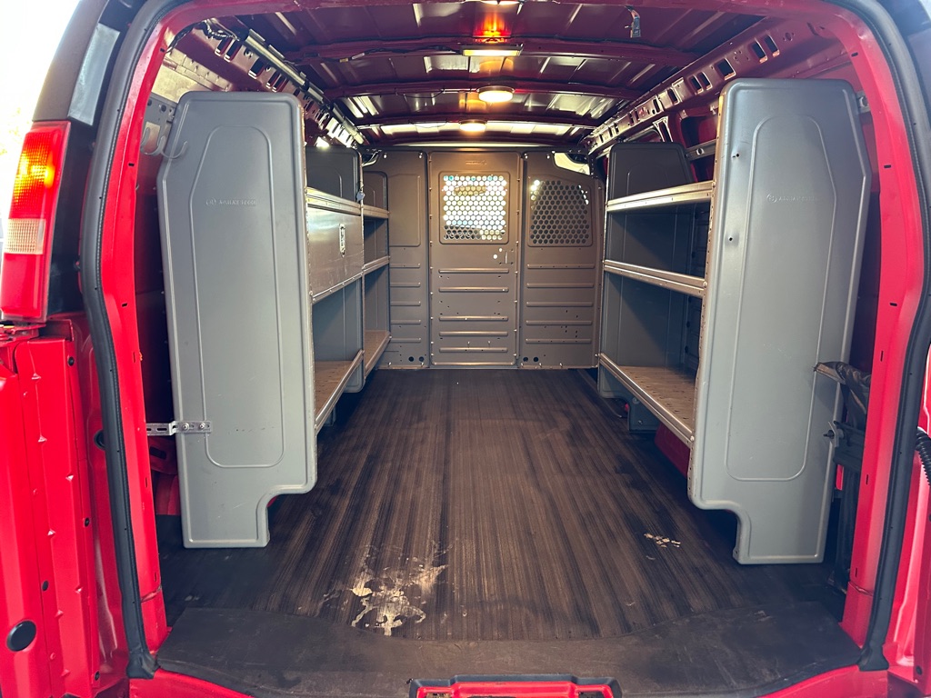 2014 Chevrolet Express Cargo Work Van - Photo 10