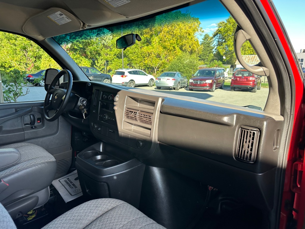 2014 Chevrolet Express Cargo Work Van - Photo 15
