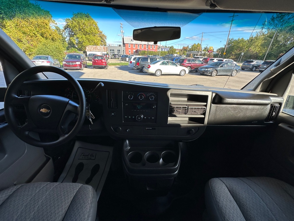 2014 Chevrolet Express Cargo Work Van - Photo 17