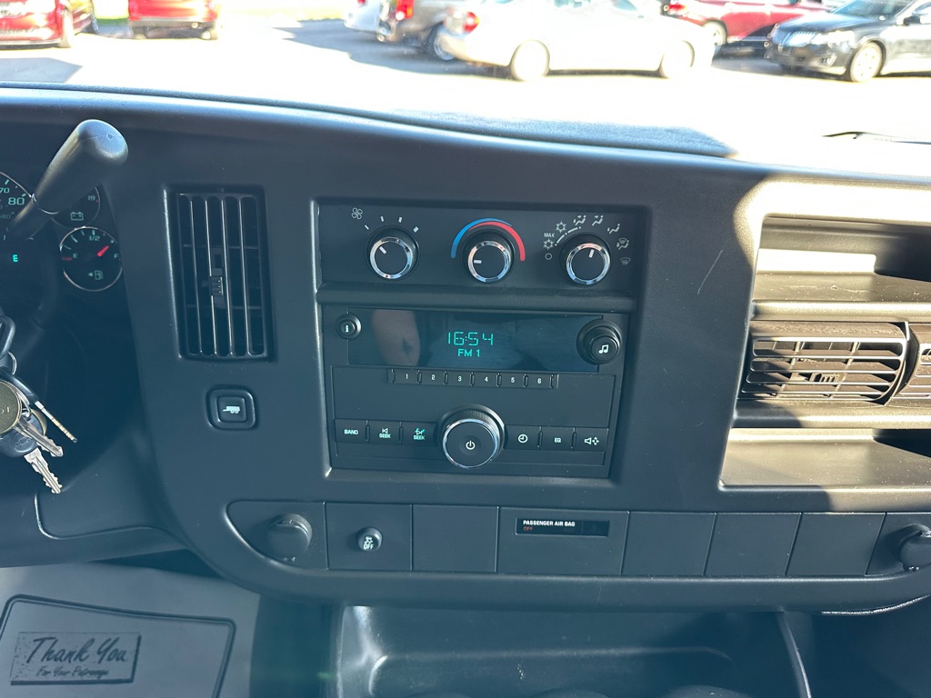 2014 Chevrolet Express Cargo Work Van - Photo 20