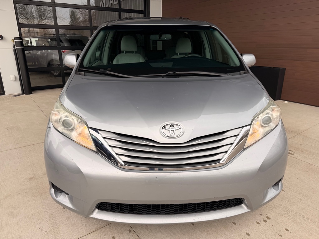 2015 Toyota Sienna LE