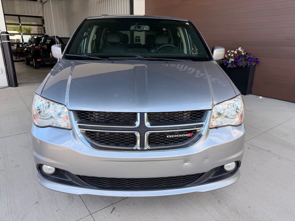 2016 Dodge Grand Caravan SXT Premium Plus's photo
