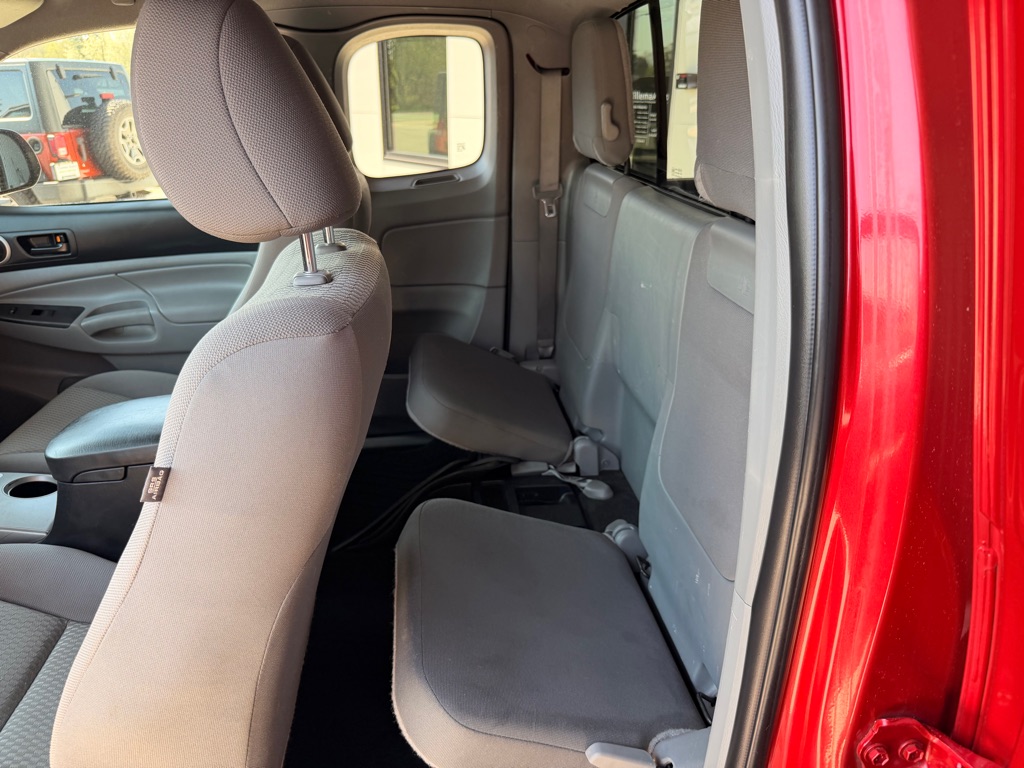 2012 Toyota Tacoma Base - Photo 10